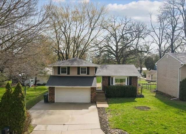 Property at 2520 Alameda St, Cedar Falls, IA 50613, 4 beds, 3 baths