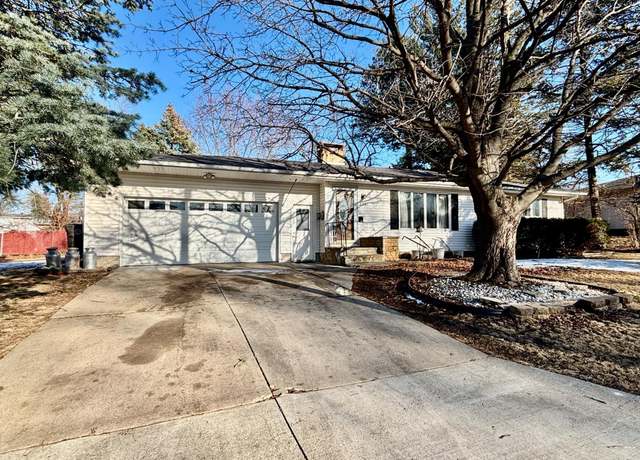 Property at 2301 Westview Ave, Waterloo, IA 50701, 3 beds, 2 baths
