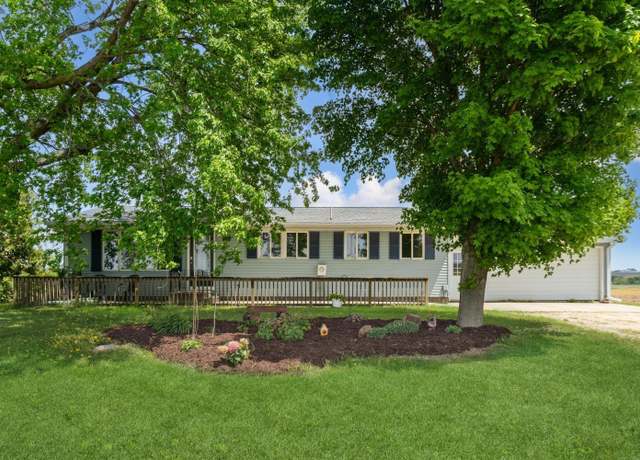 Property at 1946 Reed Ave Ave, Winthrop, IA 50682, 3 beds, 1 bath