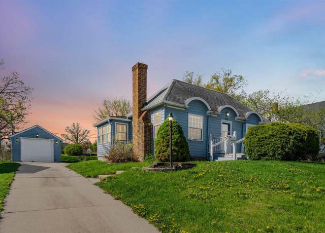 Property at 1316 W Main St, Marshalltown, IA 50158, 2 beds, 1.5 baths