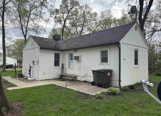 Property at 1402 Bowers St, Waterloo, IA 50707, 2 beds, 1 bath