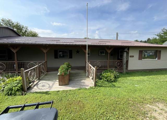 Property at 28882 Pine Sts, Eldorado, IA 52175, 2 beds, 1.5 baths