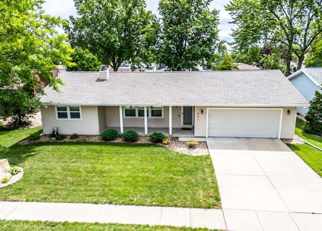 Property at 837 Wendy St, Waterloo, IA 50701, 3 beds, 2 baths