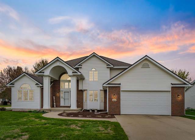 Property at 1011 7th St. N.e. St, Independence, IA 50644, 3 beds, 3.5 baths