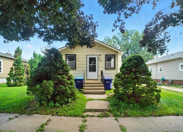 Property at 219 NE 2nd Ave, Oelwein, IA 50662, 2 beds, 1 bath