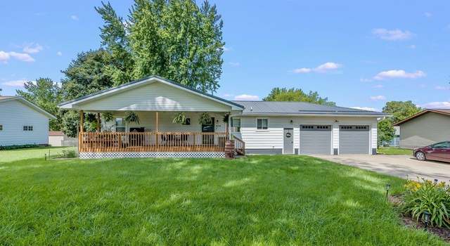 Photo of 404 Roxanne Dr, Fairbank, IA 50629