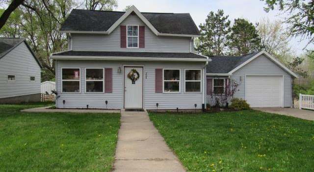 Photo of 208 Cascade St St SE, Hopkinton, IA 52237