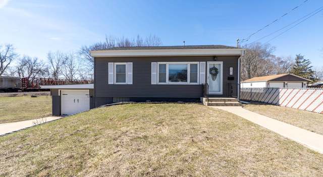Photo of 201 Lamont St, Waterloo, IA 50703