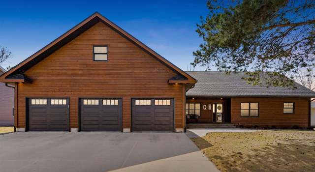 Photo of 508 Cedar Dr, Fairbank, IA 50629