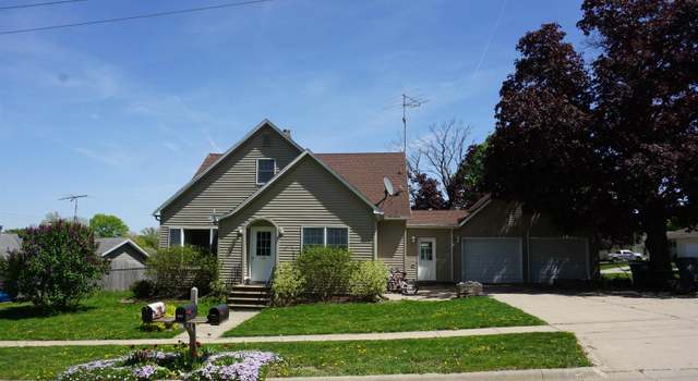 Photo of 304 9th St, Aplington, IA 50604