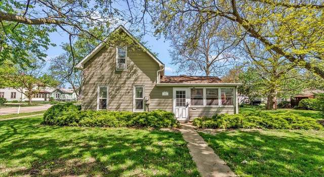 Photo of 204 E 12th St, Cedar Falls, IA 50613