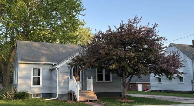 Photo of 403 6th St, Parkersburg, IA 50665