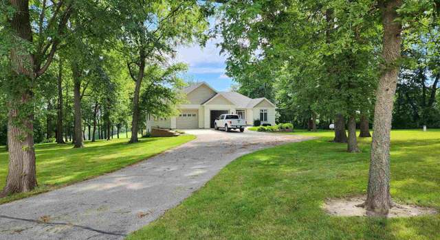 Photo of 1129 Asherton Cir, Nashua, IA 50658