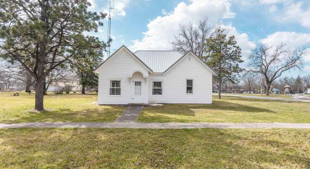 Photo of 107 3rd St, Steamboat Rock, IA 50672