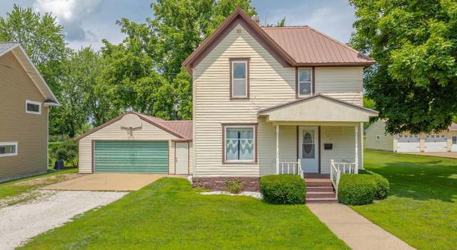 Photo of 102 E 8th St, Sumner, IA 50674