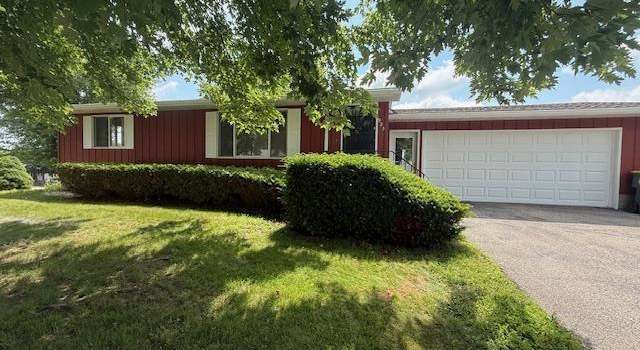 Photo of 925 NW 2 St St, Waukon, IA 52172