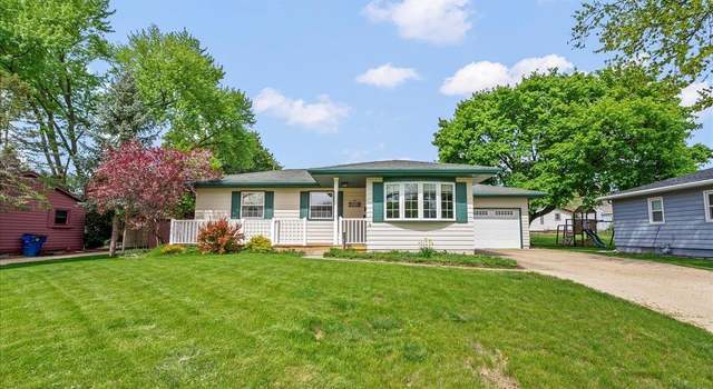 Photo of 1252 Deloris Dr, Waterloo, IA 50701