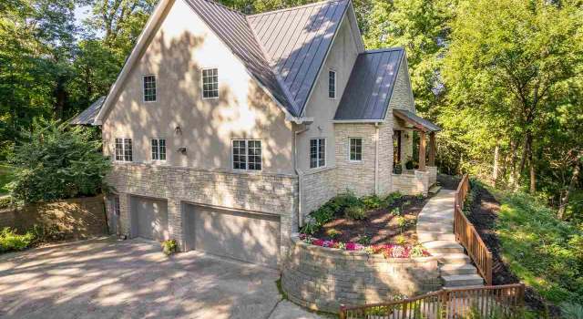 Photo of 910 Cedar Lane Dr, Waverly, IA 50677