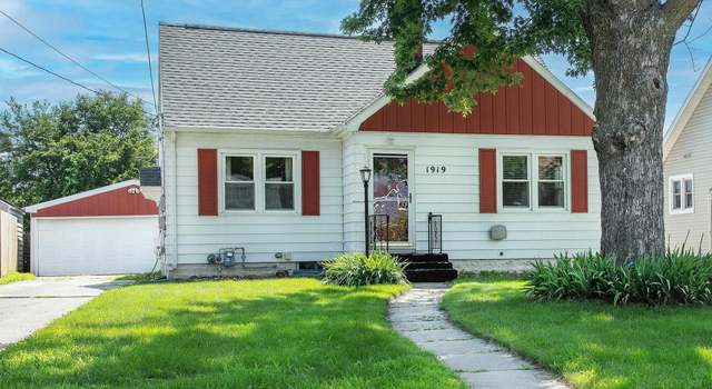 Photo of 1919 W 7th St, Waterloo, IA 50702