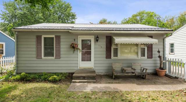Photo of 113 Mary Dr, Evansdale, IA 50707