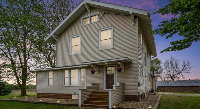 Photo of 8542 E Cedar Wapsie Rd, Dunkerton, IA 50626