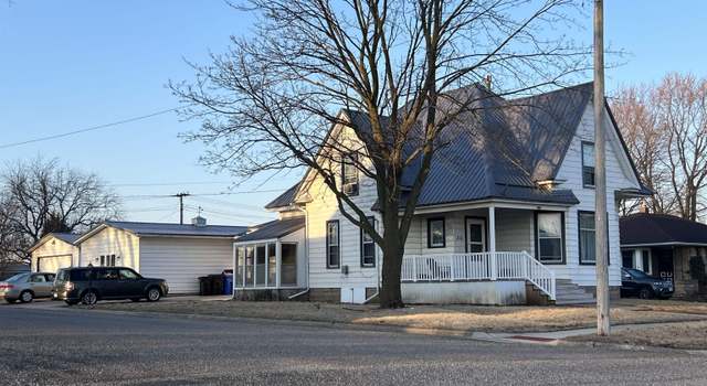 Photo of 315 E Railroad St, Fredericksburg, IA 50630