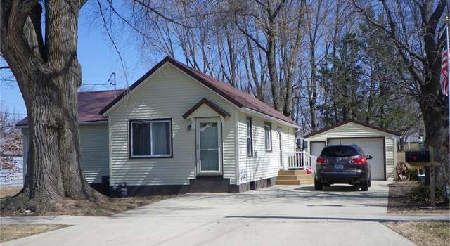 Photo of 404 5th St, Grundy Center, IA 50638