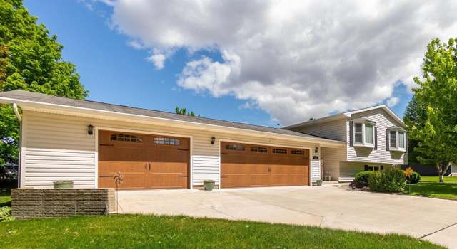 Photo of 105 Ardis St, Hudson, IA 50643