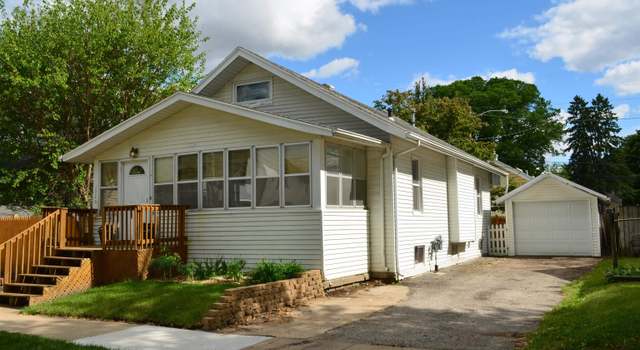 Photo of 1320 Leavitt St, Waterloo, IA 50702