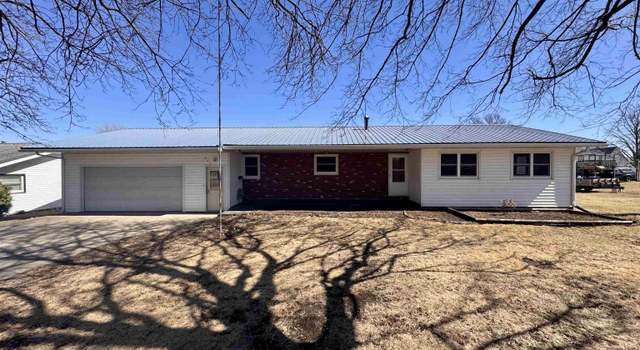 Photo of 603 NE 1st St, Waukon, IA 52172