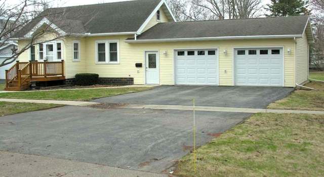 Photo of 408 3rd St, Grafton, IA 50440