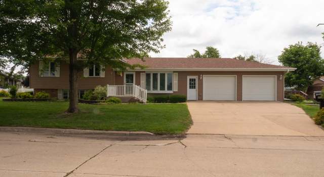 Photo of 1104 21st Ave, Charles City, IA 50616