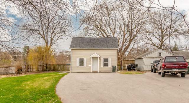 Photo of 1204 W 3rd St, Cedar Falls, IA 50613