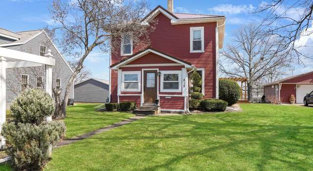 Photo of 812 Blackhawk St, Reinbeck, IA 50669
