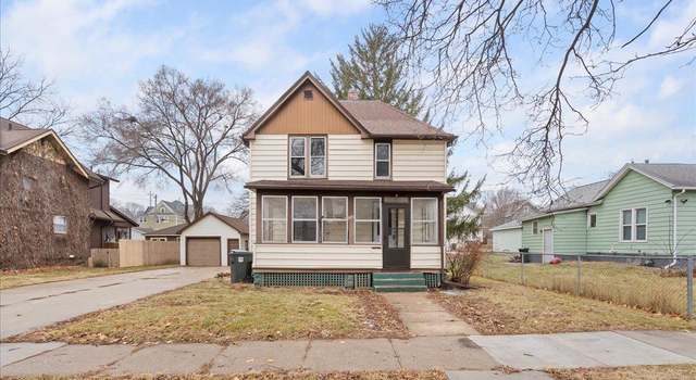 Photo of 1115 State St, Cedar Falls, IA 50613