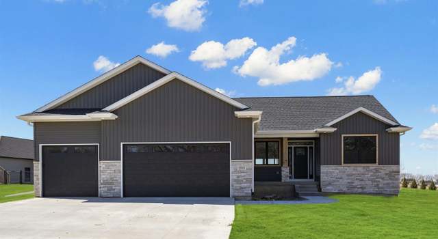 Photo of 200 Eagle Ridge Dr, Waverly, IA 50677