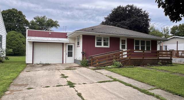 Photo of 615 Center St, Reinbeck, IA 50669