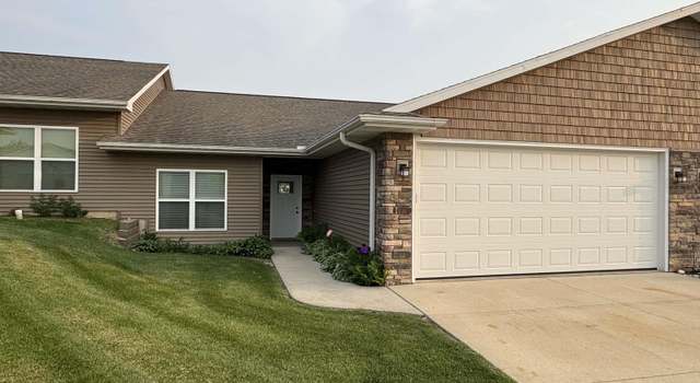Photo of 1611 Breca Ridge Dr Dr Unit 2, Anamosa, IA 52205