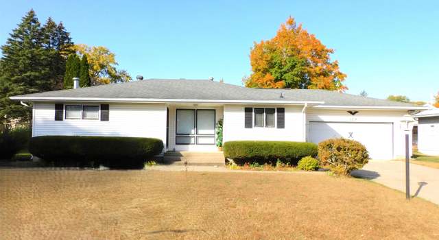 Photo of 109 Circle Dr, Manchester, IA 52057