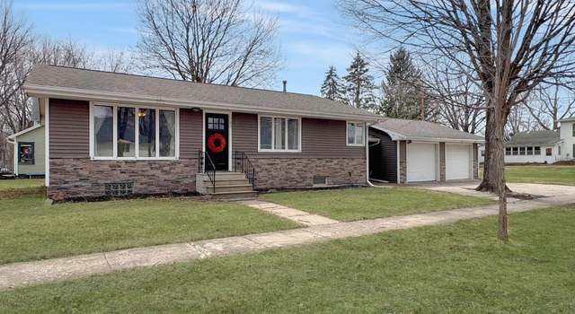 Photo of 303 W Greene St, Clarksville, IA 50619