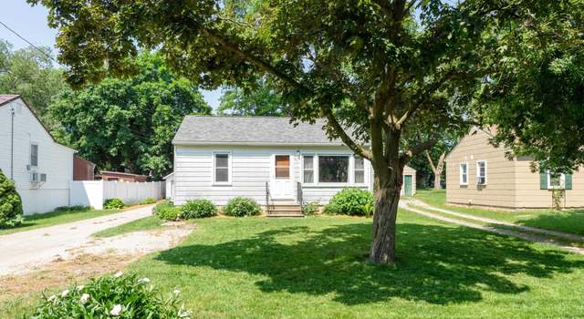 Photo of 124 Hansen Ave, Evansdale, IA 50707