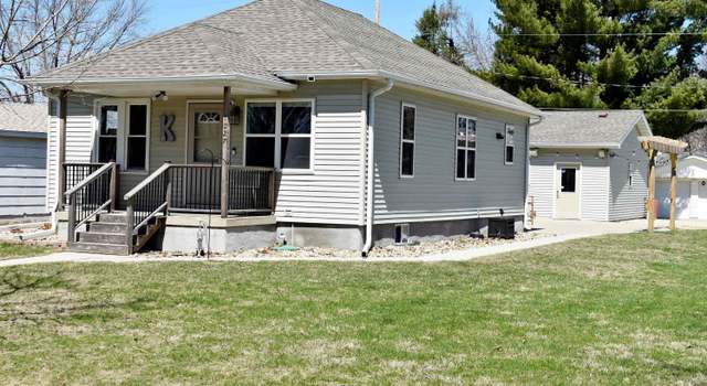Photo of 1027 Maple St, Osage, IA 50461