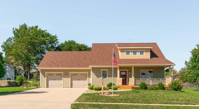 Photo of 105 Valley Dr, Reinbeck, IA 50669