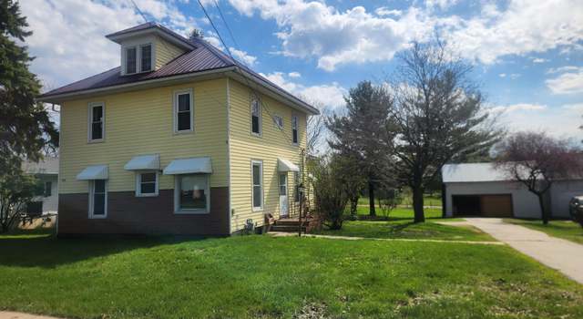 Photo of 312 Commercial St, Strawberry Point, IA 52076