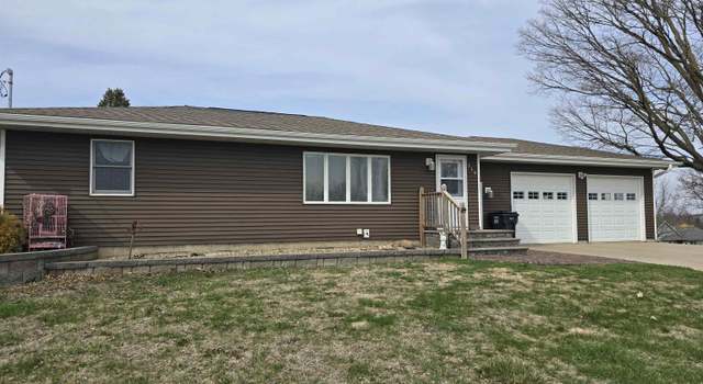 Photo of 216 Hall St, West Union, IA 52175