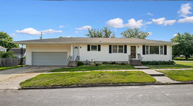 Photo of 426 Commercial St, Reinbeck, IA 50669