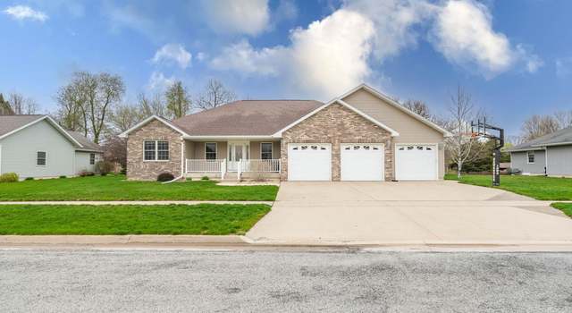 Photo of 509 Bel Air Dr, Waverly, IA 50677