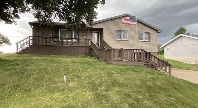 Photo of 109 Sunset St, Elgin, IA 52141