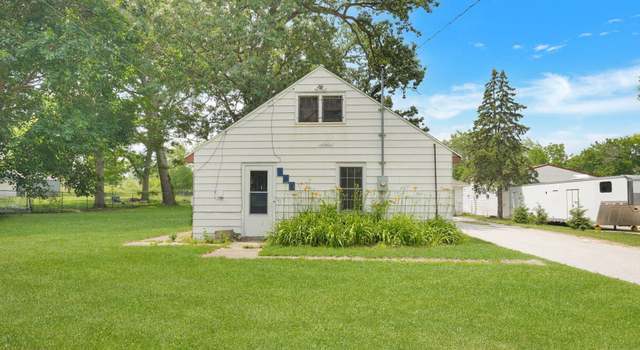 Photo of 524 S Hackett Rd, Waterloo, IA 50701