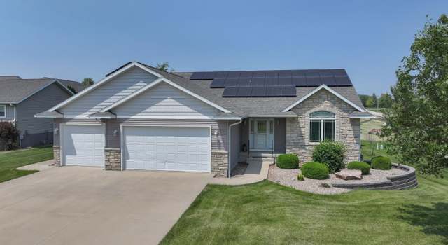 Photo of 1319 Circle Dr, Parkersburg, IA 50665